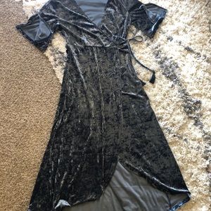 Crushed velvet blue dress